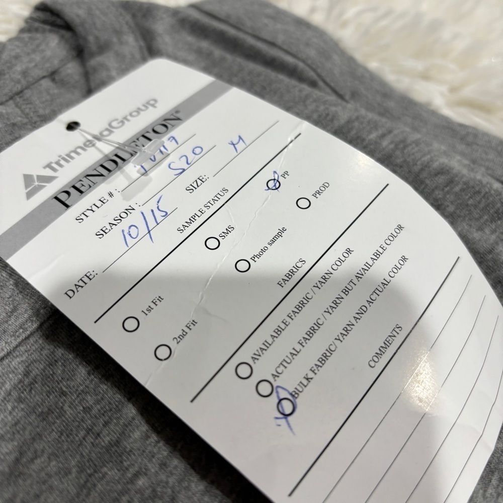 Pendleton Woman’s Cotton Split Back Gray Sleevele… - image 3